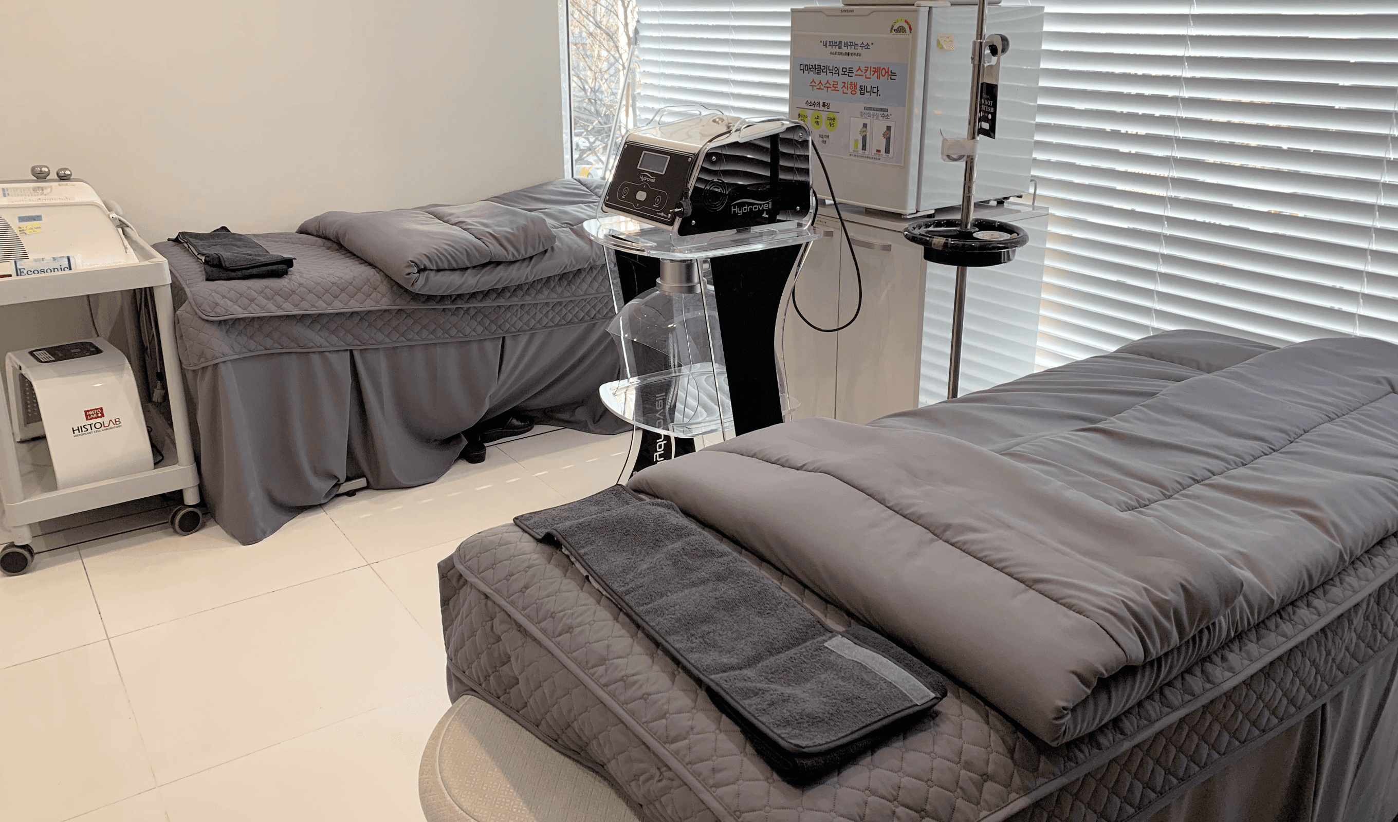 레이저 리프팅 센터, 다양한 프리미엄 안티에이징 장비를 보유한 전문 시술실