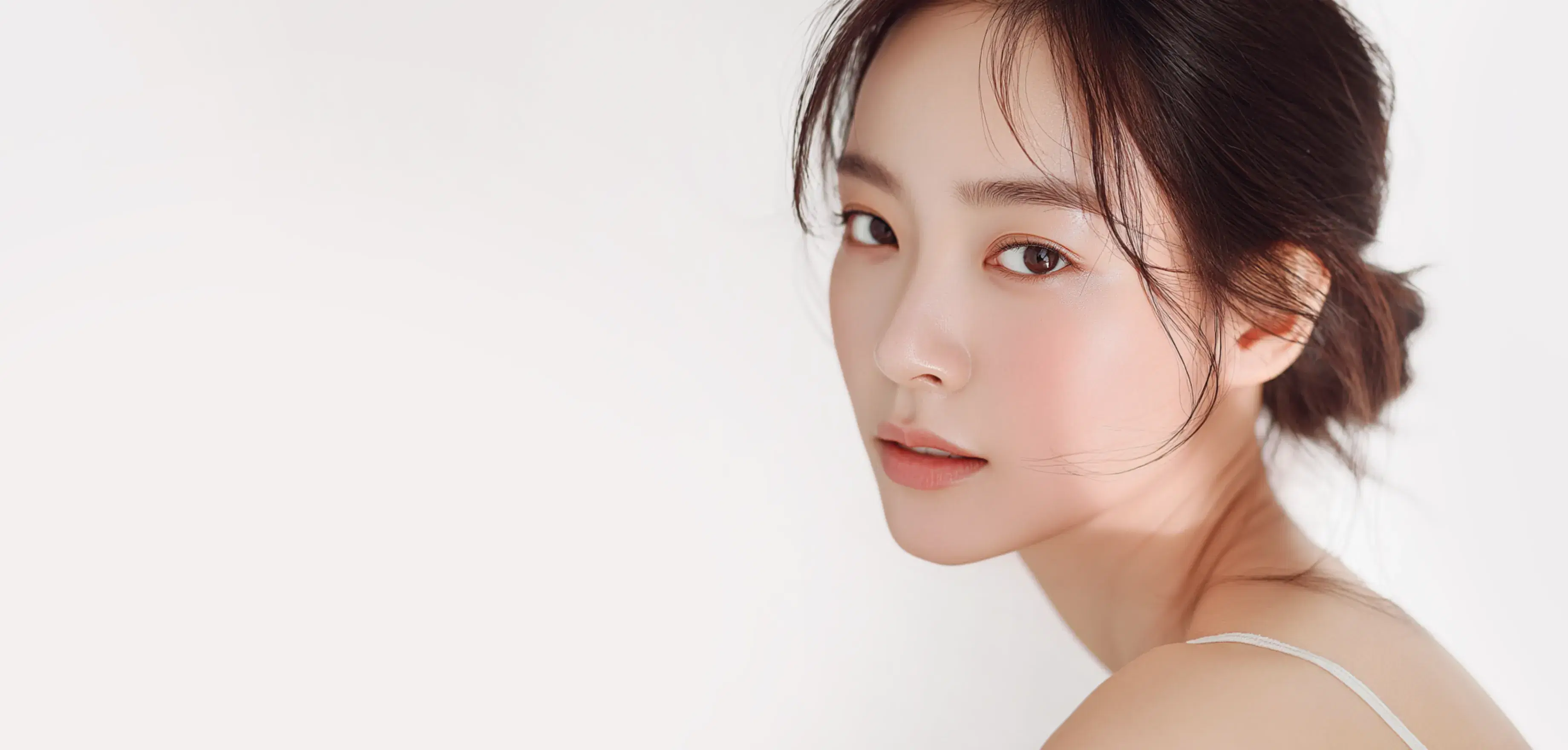 디마레클리닉 얼굴지방흡입·지방이식 메인 배너, 관자·광대·팔자·심술보·턱선·이중턱 등 부위별 얼굴 지방 분석도를 표시한 이미지